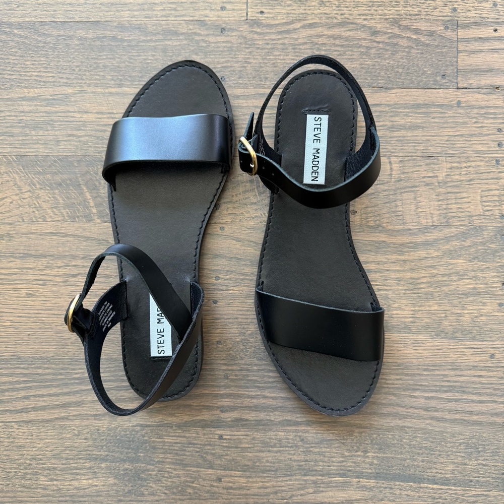 Steve Madden Donddi Black Sandals